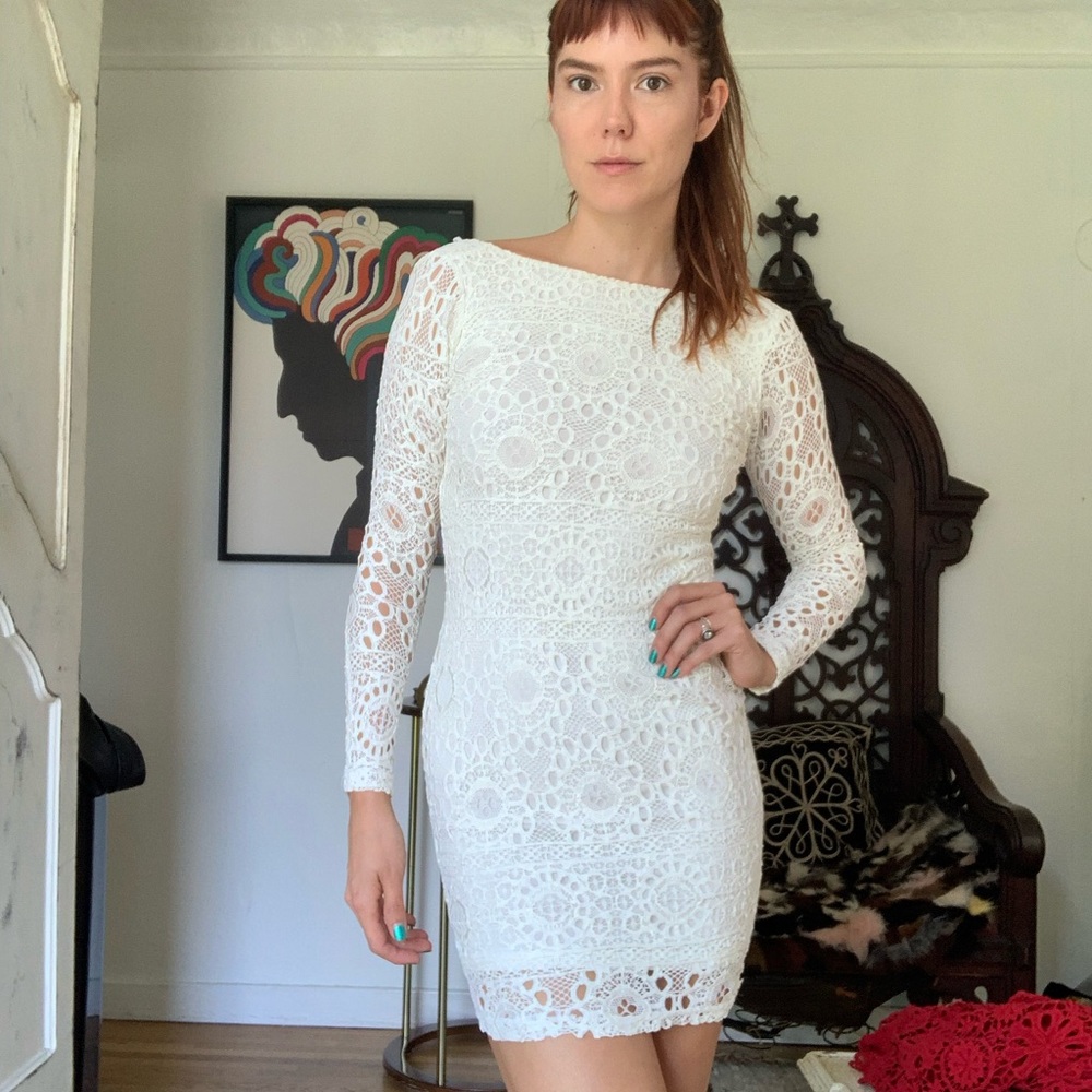 Nightcap white lace body con long sleeved mini dress XS